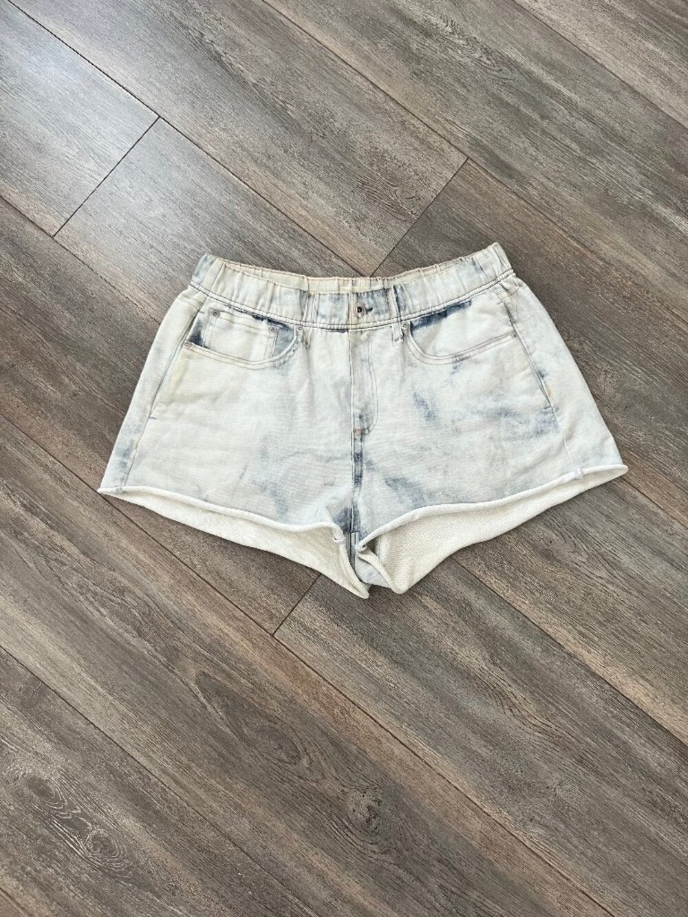 rag & bone sweatshorts in denim print, EUC
